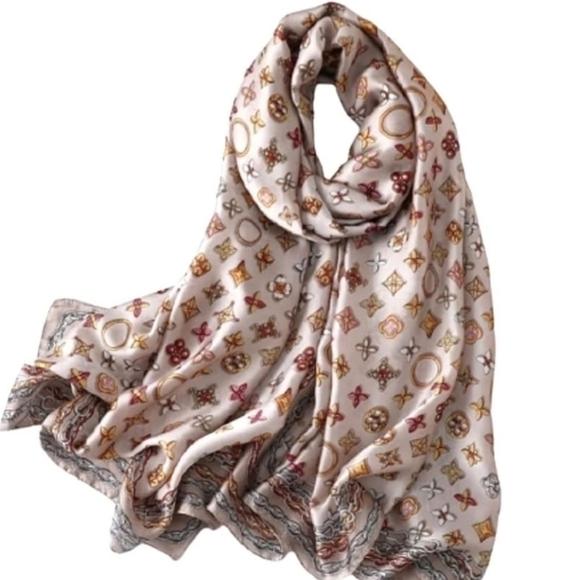 Miss Ezra - Women Long Scarf available in 3 colors - Picture 3 of 5